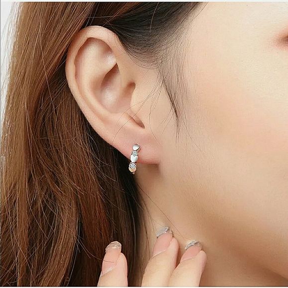 New Fashion Heart Huggie Hoop Earrings Studs - Picture 5 of 10